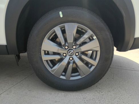 New 2026 Nissan Pathfinder SV image 32