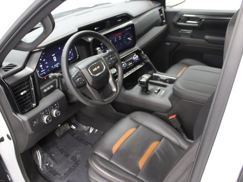 Used 2024 GMC Sierra 1500 AT4 w/ Technology Package image 17