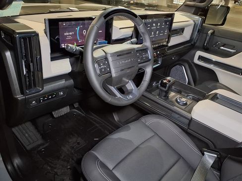 Used 2026 GMC Hummer EV SUV image 15