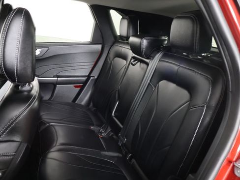 Used 2025 Ford Escape SE w/ PHEV Premium Package FWD image 33