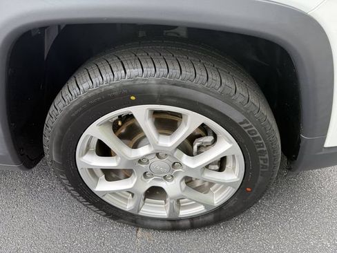 Used 2023 Jeep Compass Latitude w/ Sun and Sound Group AWD/4WD image 43