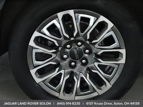 Used 2023 GMC Yukon XL Denali Ultimate AWD/4WD image 46