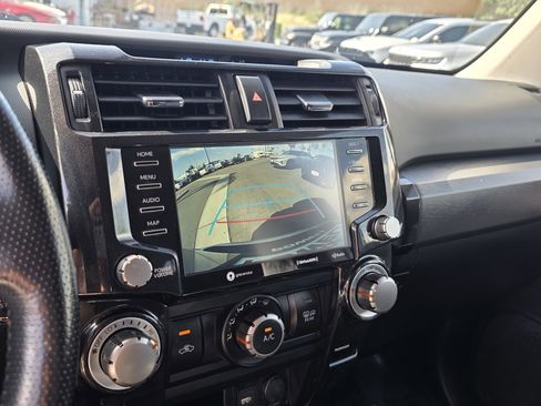 Used 2024 Toyota 4Runner TRD Off-Road Premium image 17