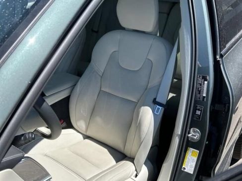 Used 2026 Volvo XC60 T8 Ultra AWD/4WD image 5