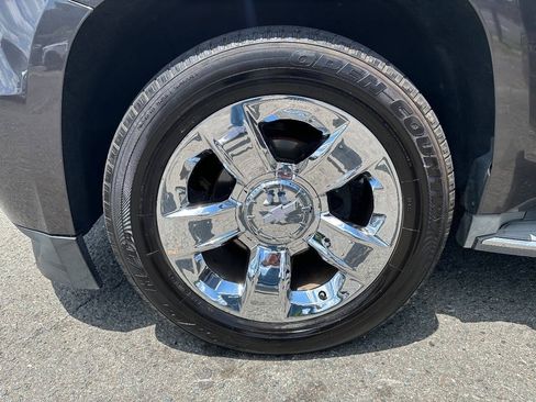 Used 2015 Chevrolet Suburban LTZ AWD/4WD image 24