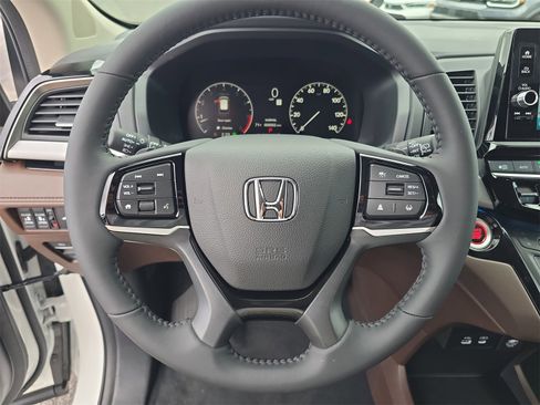 New 2026 Honda Odyssey Touring image 28