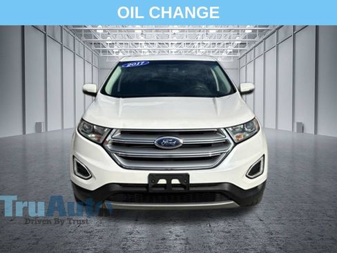 Used 2017 Ford Edge Titanium w/ Technology Package AWD/4WD image 2