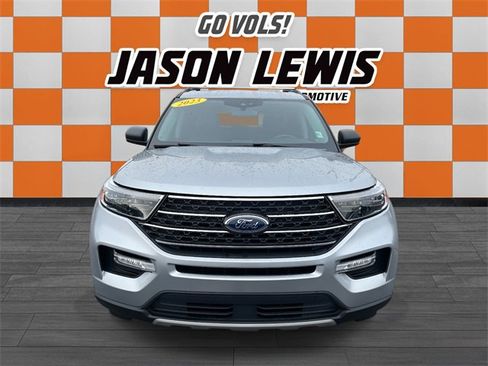 Used 2023 Ford Explorer XLT w/ Equipment Group 202A image 9