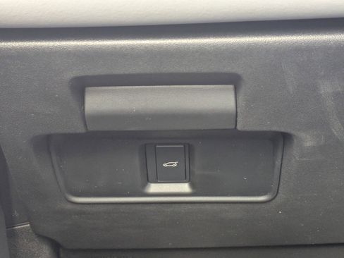 New 2026 Land Rover Range Rover Evoque S image 18