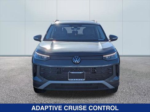 New 2025 Volkswagen Tiguan SE AWD/4WD image 8