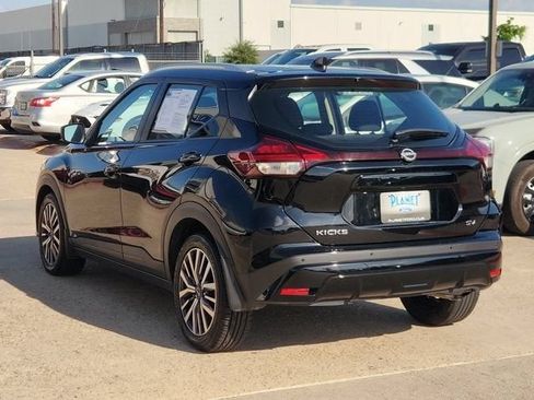 Used 2023 Nissan Kicks SV FWD image 7