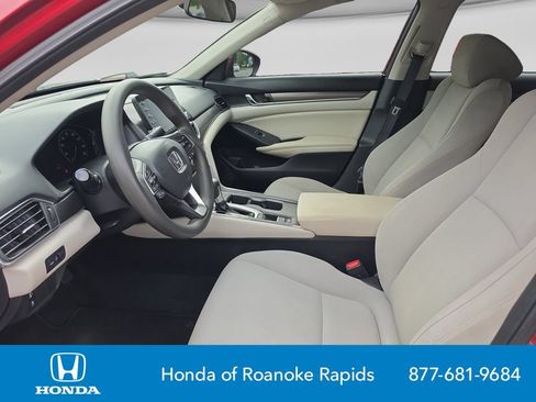 Used 2019 Honda Accord LX image 10