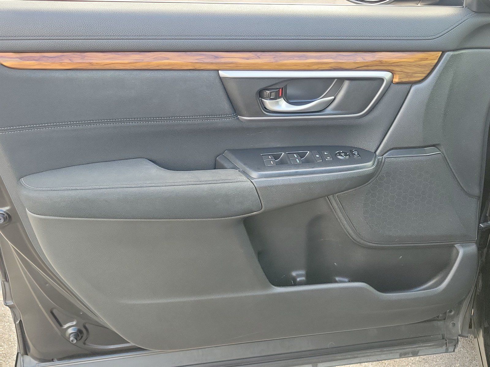 Used 2018 Honda CR-V EX image 13