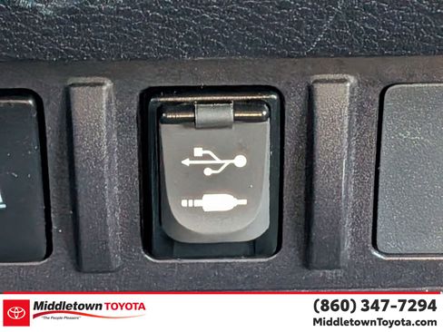 Used 2019 Toyota Tacoma SR5 image 27