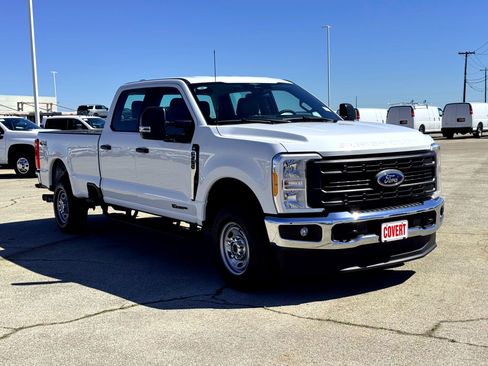 Used 2023 Ford F250 XL w/ XL Chrome Package AWD/4WD image 5