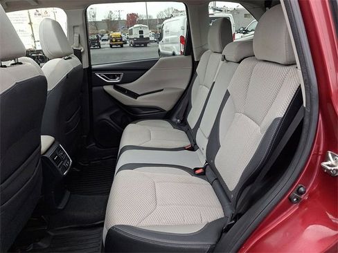 Used 2019 Subaru Forester Premium image 12