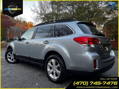 Used 2013 Subaru Outback 2.5i Limited image 11