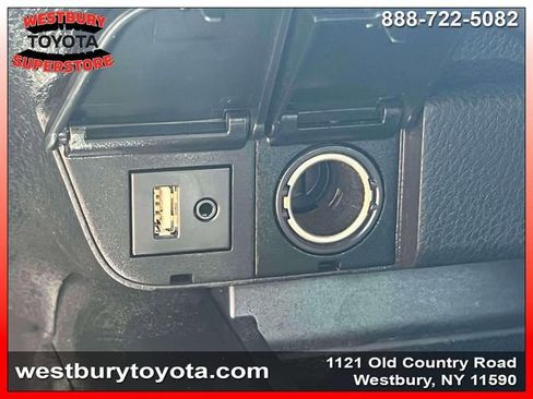 Used 2019 Toyota Camry LE FWD image 33