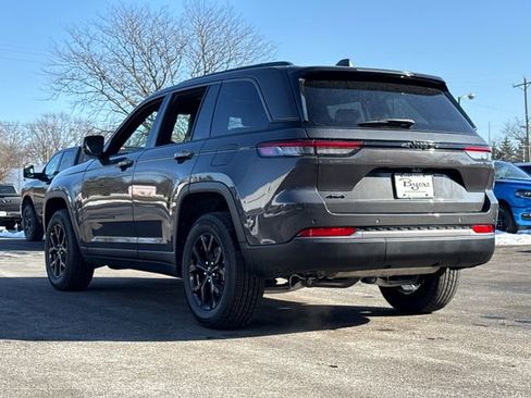 New 2026 Jeep Grand Cherokee Altitude AWD/4WD image 4