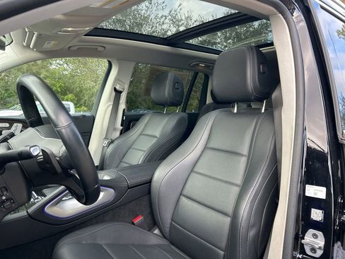 Used 2023 Mercedes-Benz GLS 450 4MATIC image 20