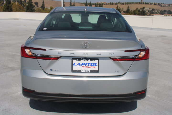 Certified 2025 Toyota Camry LE FWD image 4