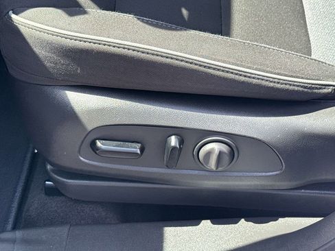 Used 2023 Chevrolet TrailBlazer LT image 22