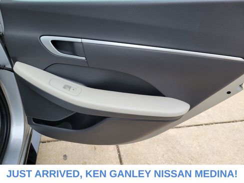 Used 2025 Hyundai Sonata SEL FWD image 19