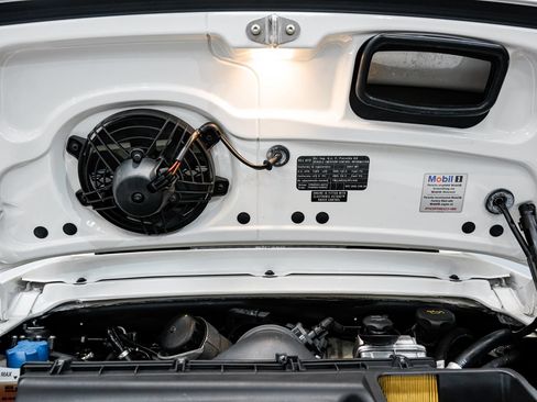 Used 2007 Porsche 911 GT3 RS RWD image 39