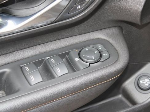 Used 2021 GMC Terrain SLT w/ Elevation Edition image 21