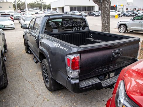 Used 2023 Toyota Tacoma TRD Sport image 9