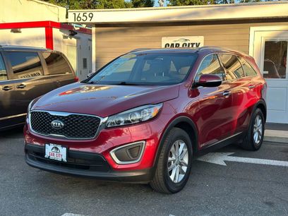 Used 2016 Kia Sorento LX w/ LX Convenience Package