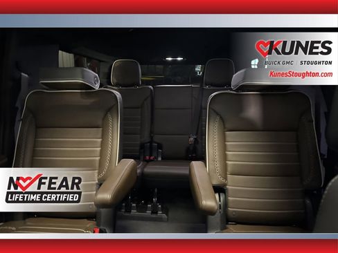 Used 2025 GMC Yukon XL Denali Ultimate AWD/4WD image 39