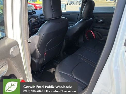 Used 2015 Jeep Renegade Trailhawk w/ Premium Leather Group AWD/4WD image 28