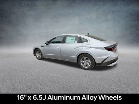 Used 2026 Hyundai Sonata SE FWD image 18