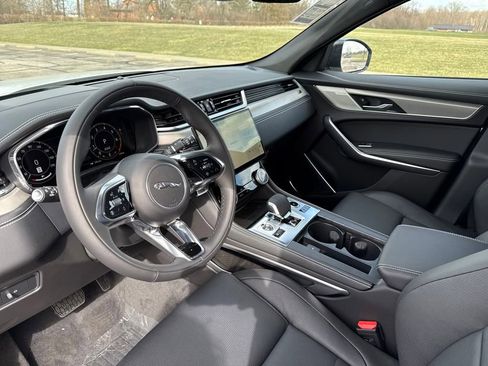 Certified 2026 Jaguar F-PACE R-Dynamic S AWD/4WD image 13