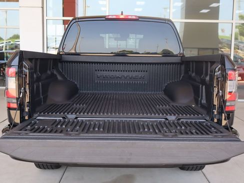 Used 2023 Nissan Frontier SV AWD/4WD image 8