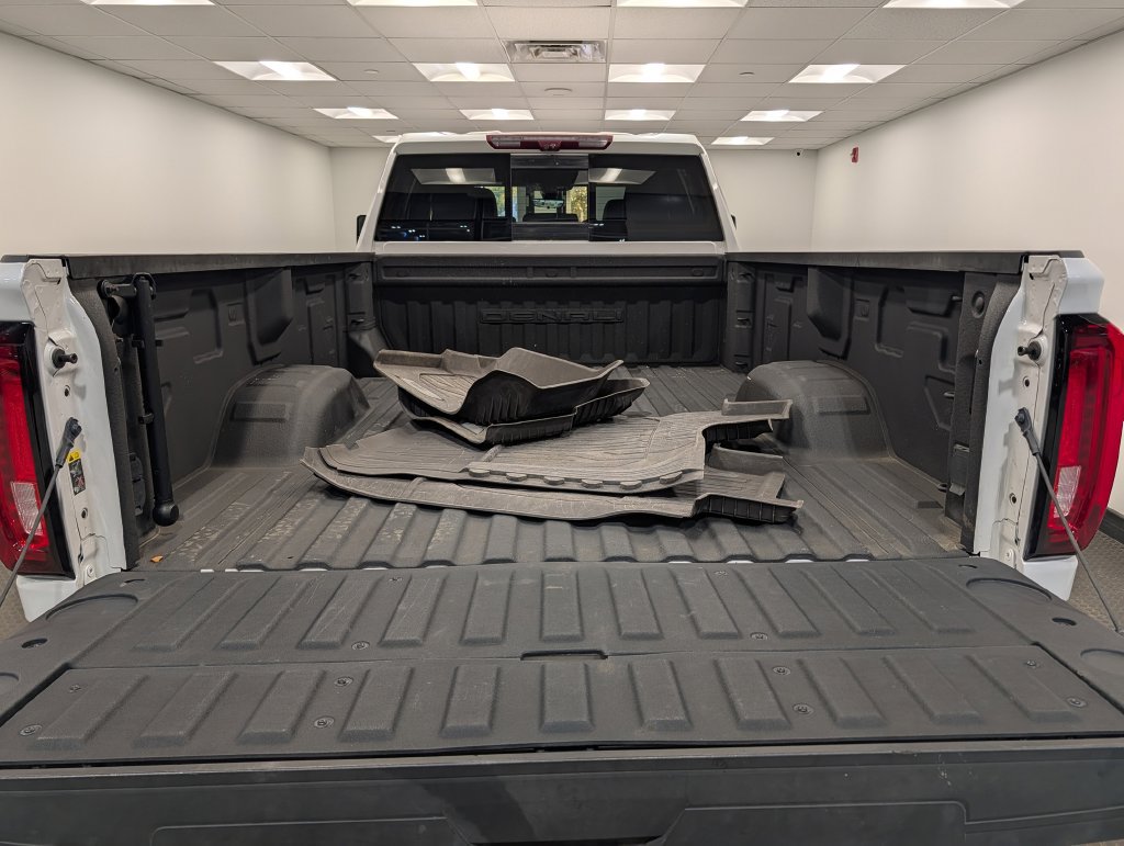 Used 2021 GMC Sierra 3500 Denali w/ Denali Ultimate Package AWD/4WD image 25