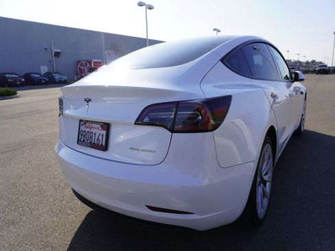 Used 2022 Tesla Model 3 Long Range image 9