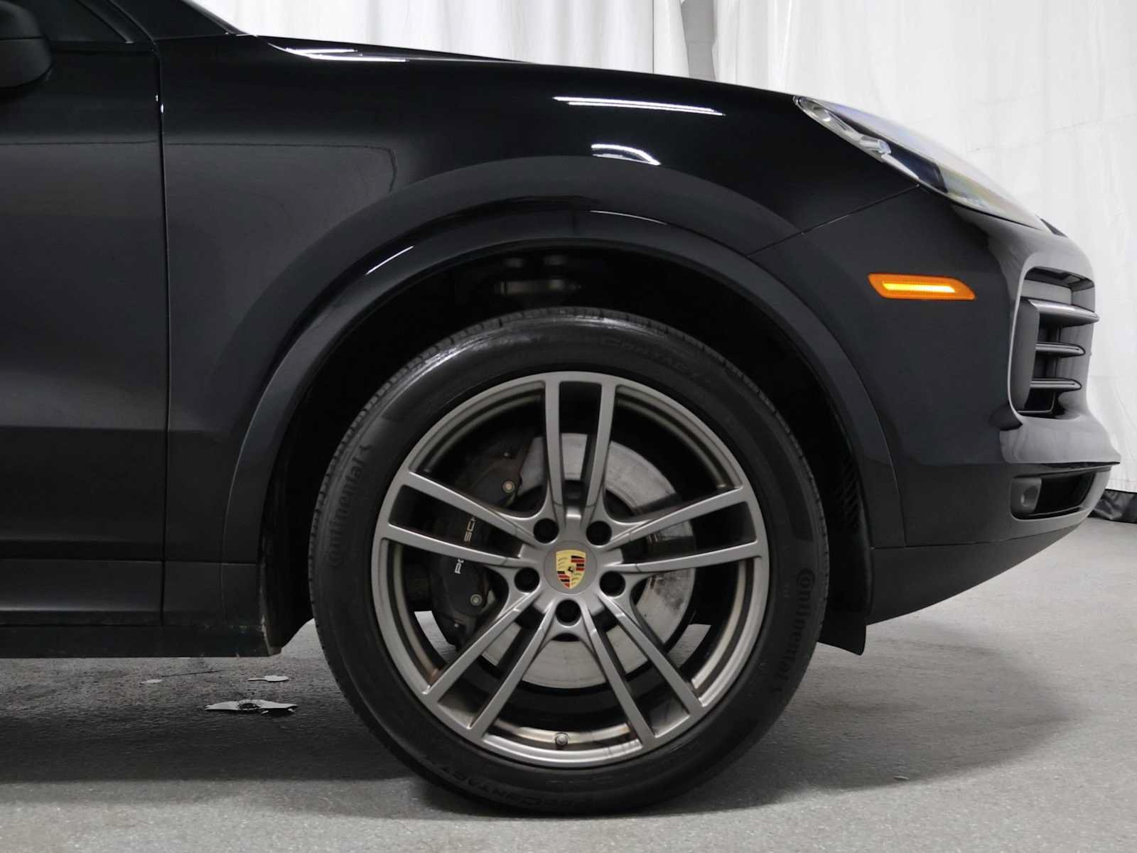 Certified 2023 Porsche Cayenne Platinum Edition AWD/4WD image 11