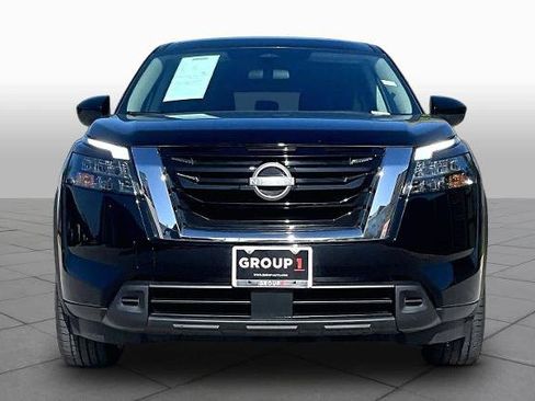 Certified 2025 Nissan Pathfinder S FWD image 4