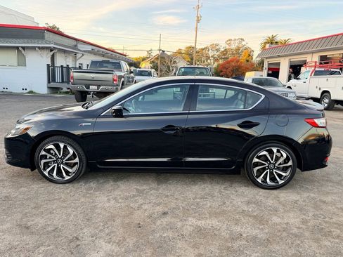 Used 2018 Acura ILX image 8