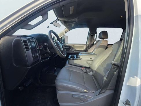 Used 2018 Chevrolet Silverado 2500 W/T w/ WT Convenience Package image 7