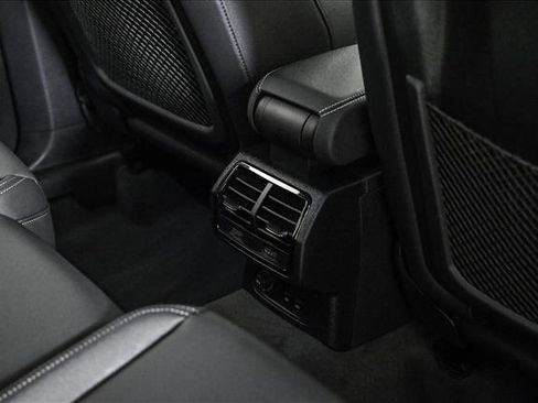 New 2025 Audi Q3 2.0T Premium image 19