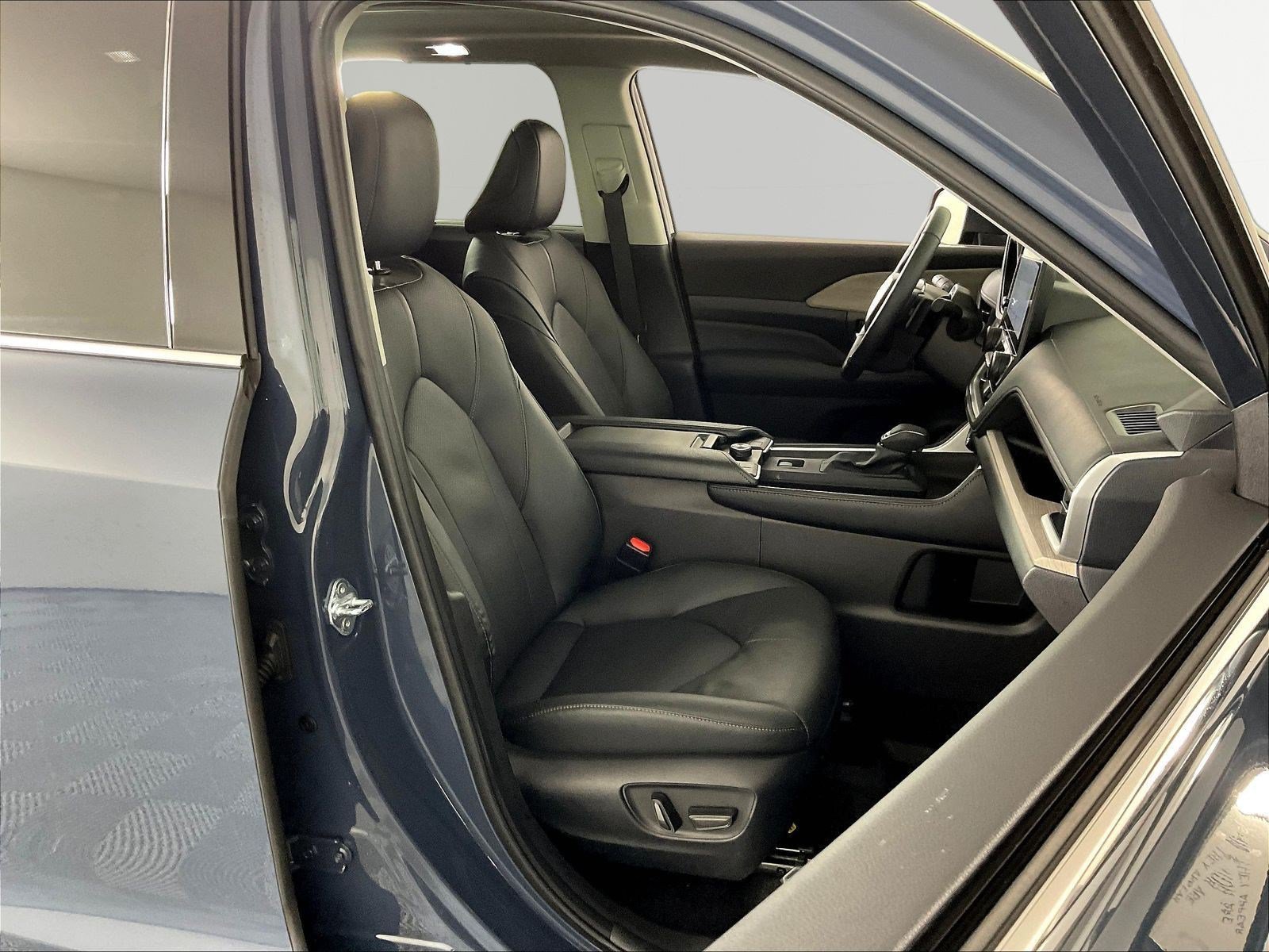 Used 2026 Toyota Grand Highlander AWD image 30