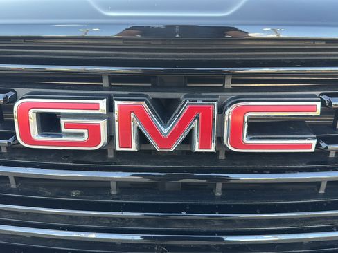 Certified 2023 GMC Terrain SLE w/ Elevation Edition AWD/4WD image 43