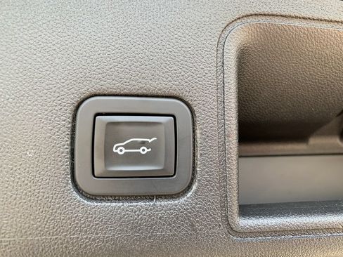 Used 2019 GMC Terrain SLT w/ Preferred Package FWD image 10
