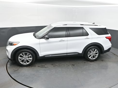 Used 2021 Ford Explorer Limited w/ Equipment Group 301A image 34