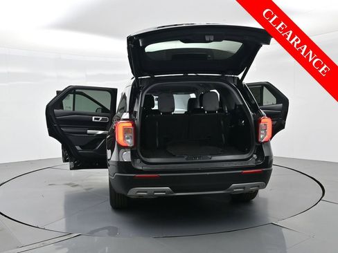 Used 2022 Ford Explorer XLT w/ Equipment Group 202A image 45