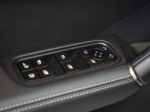 New 2025 Porsche Cayenne Turbo image 23