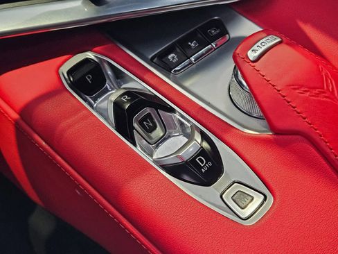 Used 2021 Chevrolet Corvette 2LT image 19